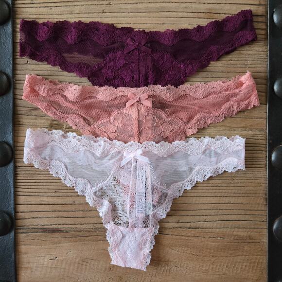 Victoria's Secret Dream Angels Lace Thong Bundle sz Small New - Picture 1 of 4